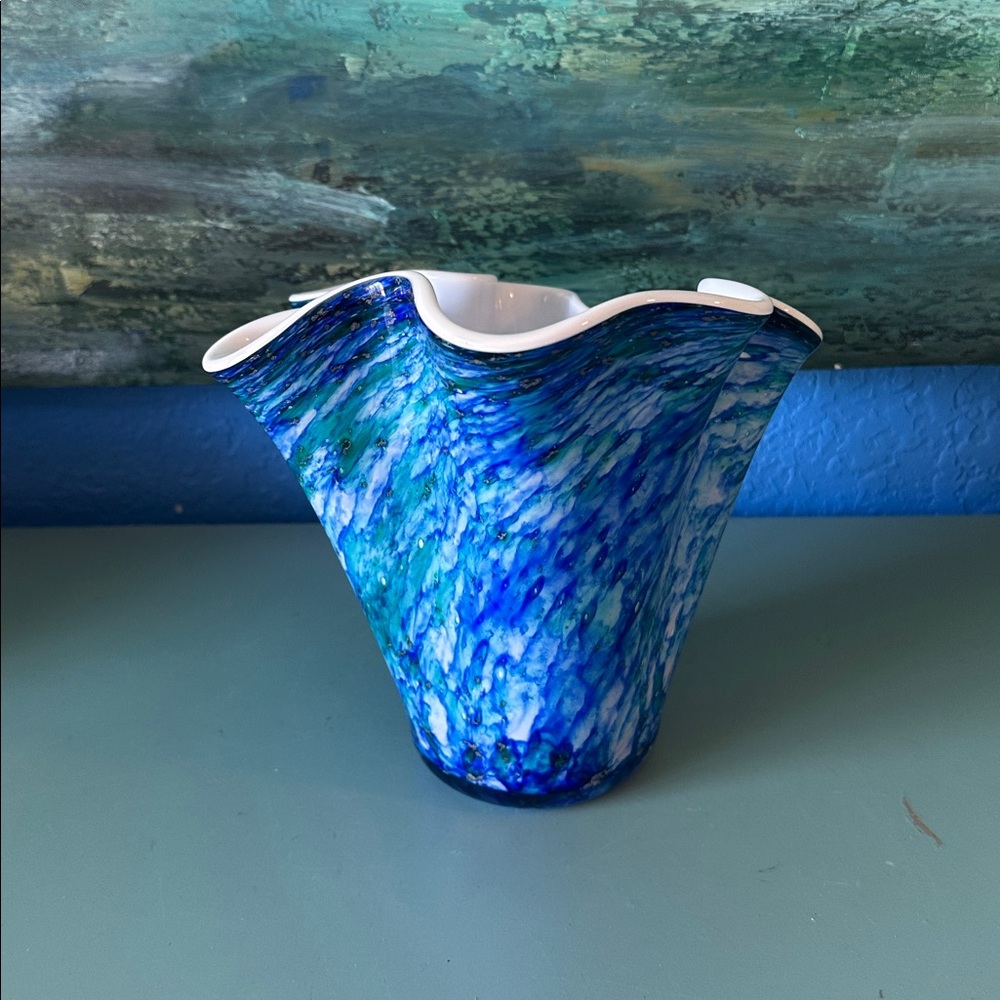 Handblown Alicja Blue and White Art Glass Vase - Polish Glass - Picture 9 of 9